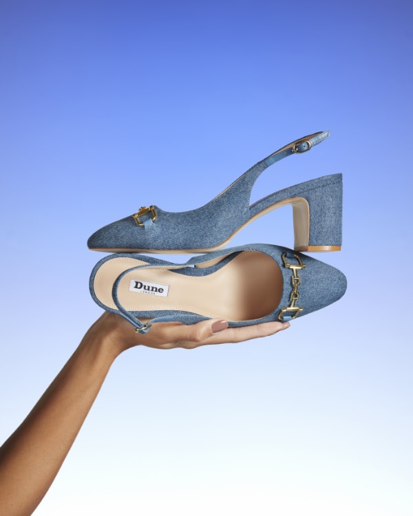 Women's sling back court shoe with block heel in denim fabric