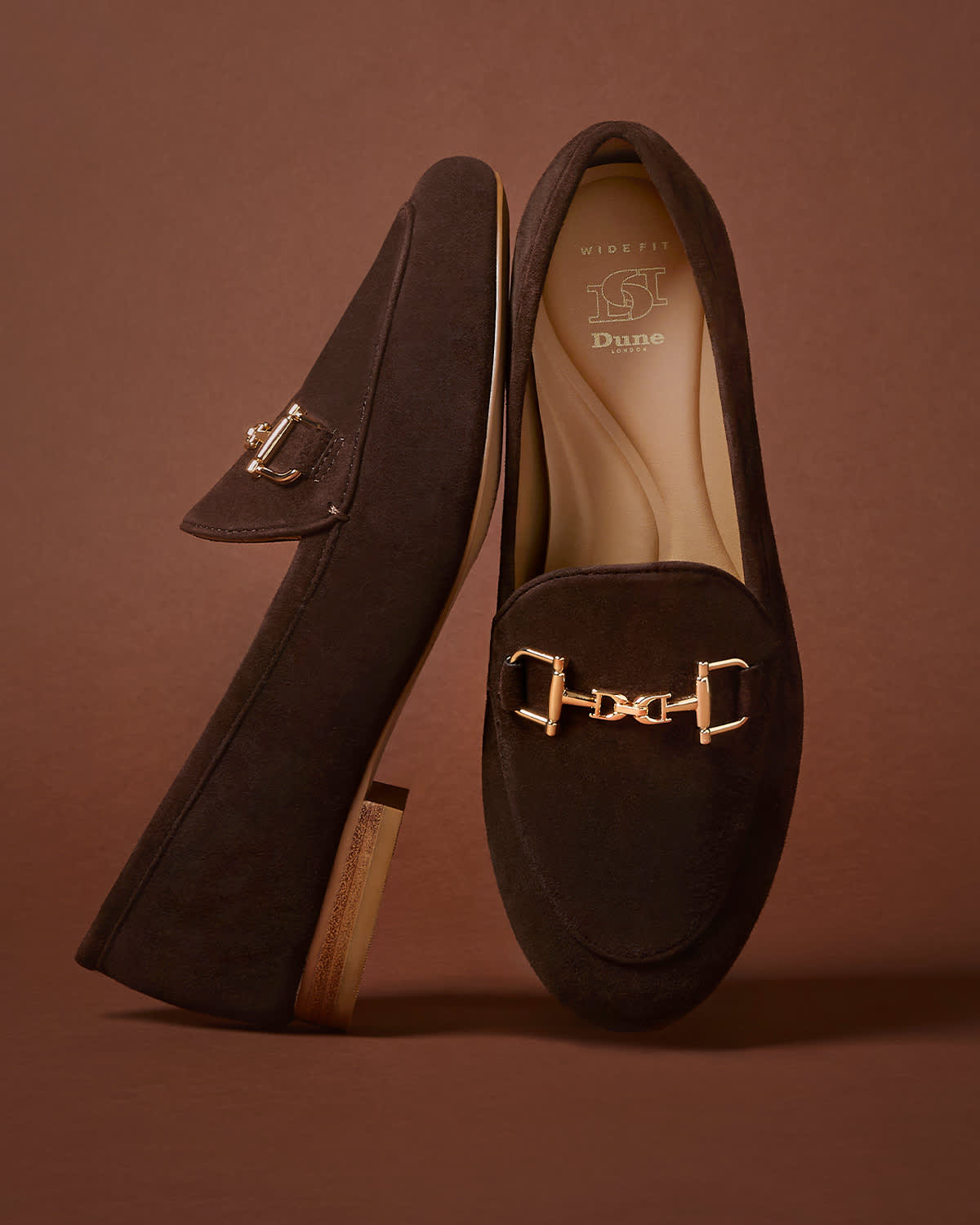 Wide fit shoes