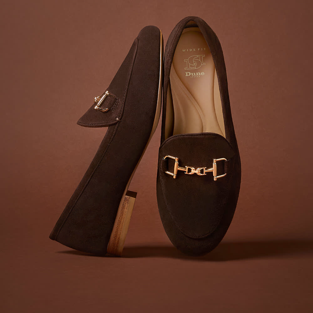 Wide fit shoes