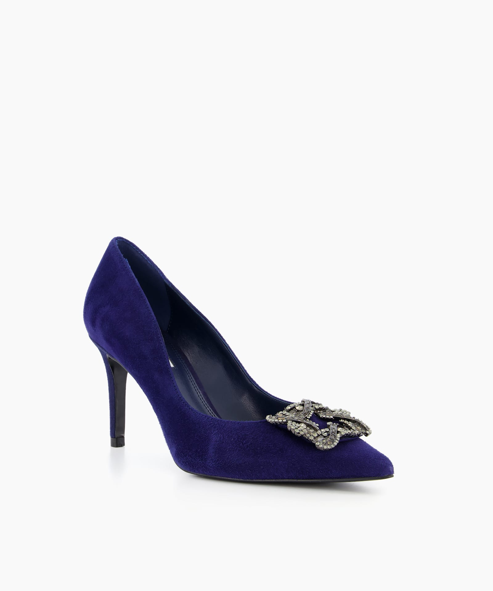 court shoes with brooch