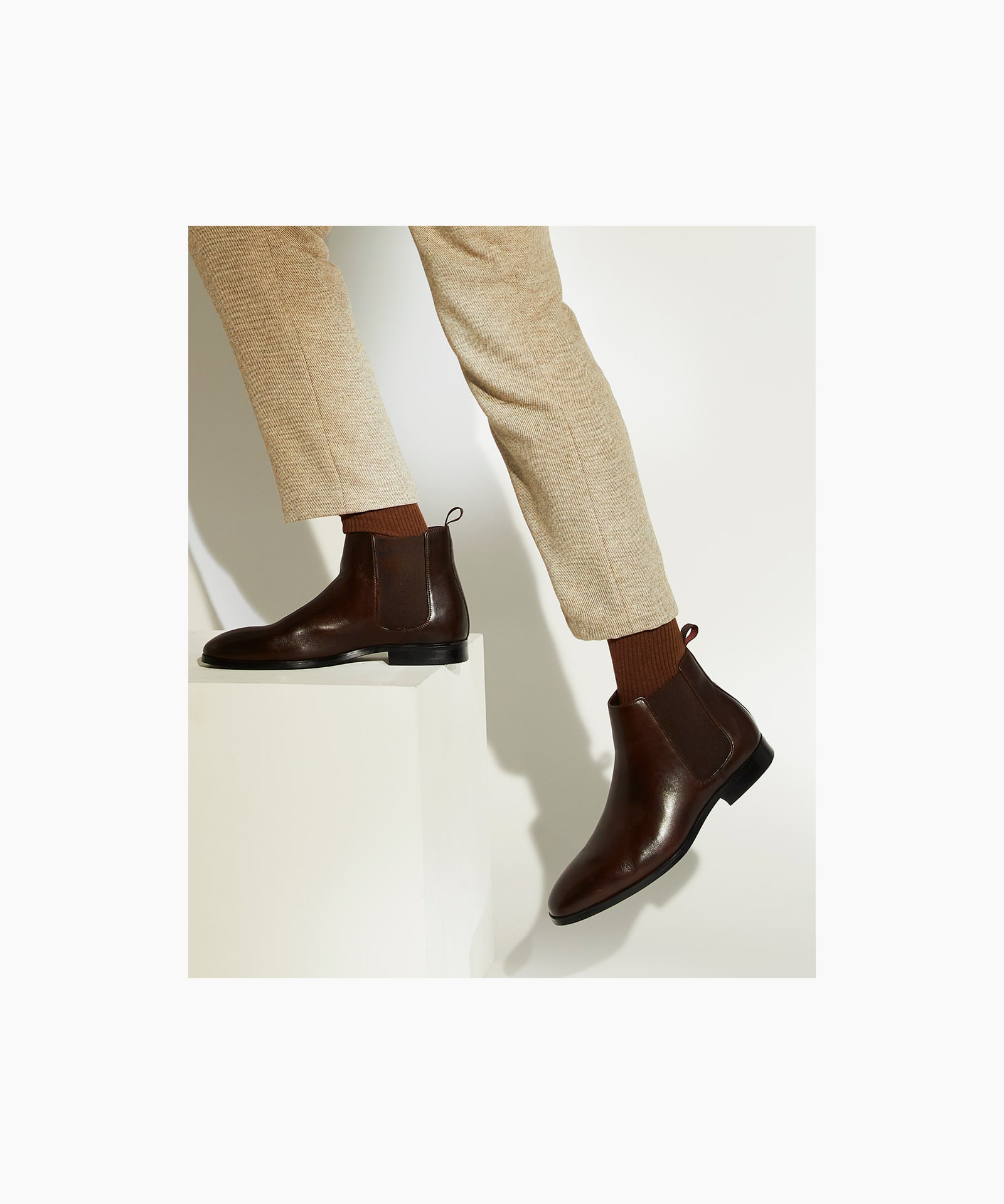 almond toe chelsea boots mens