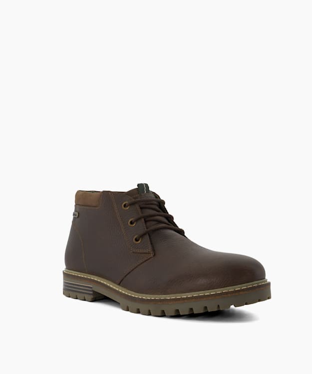 Lacoste montbard on sale chukka boots