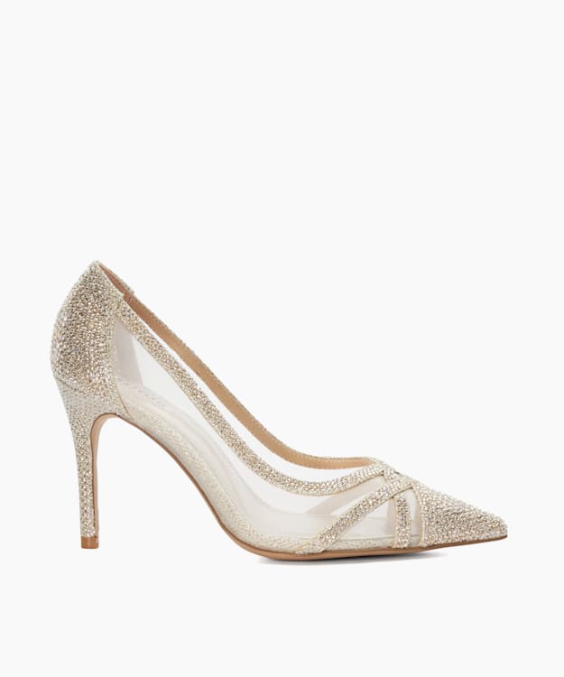 Metallic pumps outlet low heel