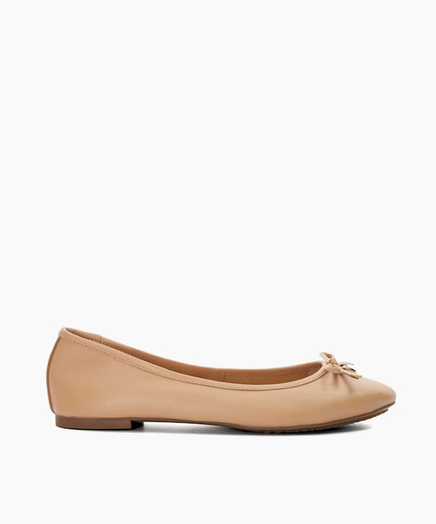 Nude colour store flat shoes