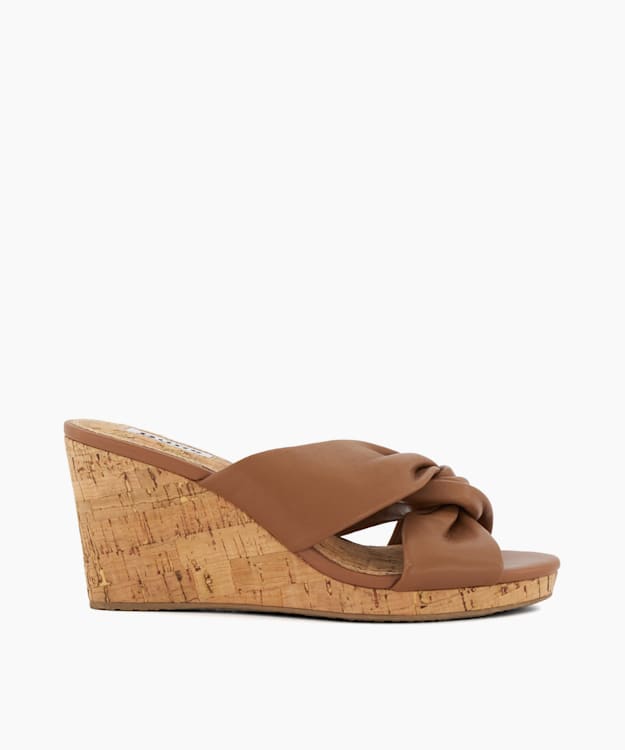 Tan 2025 wedges dune