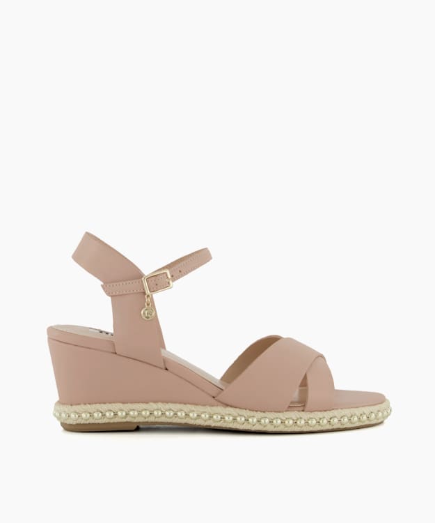 Sandal best sale boot anabela