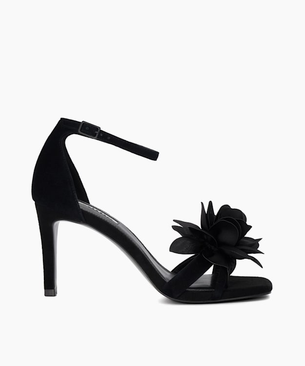 Black sandals best sale on sale