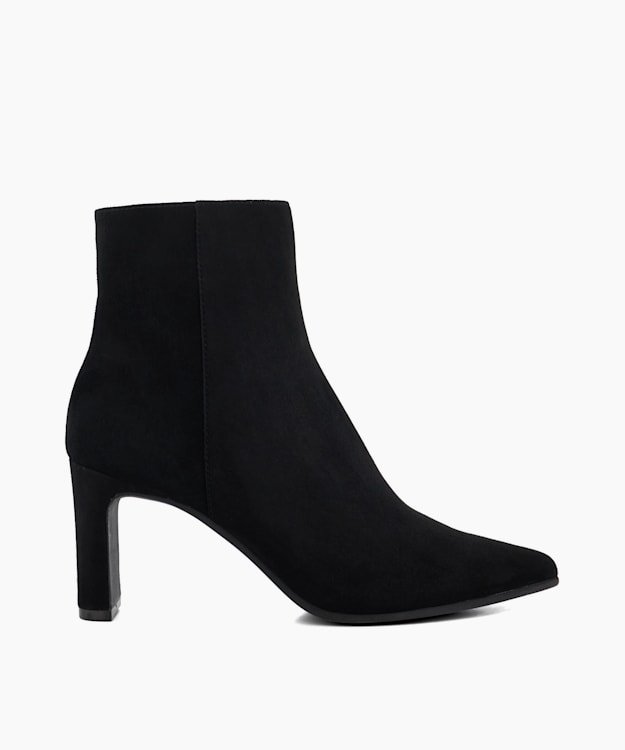 Black suede pointed 2024 toe ankle boots