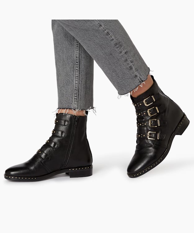 dune pixxel studded boots