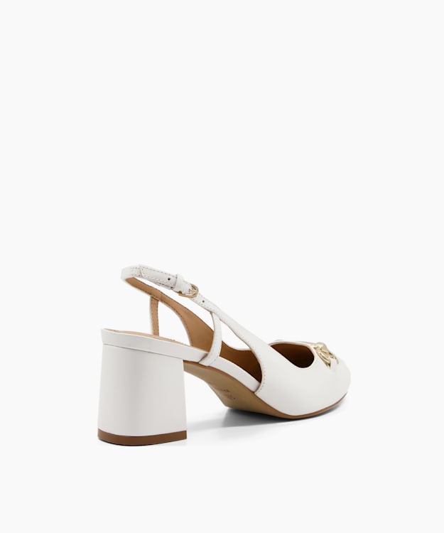 Cassie, White, medium