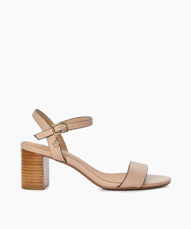 Sofft nalda block heel on sale sandals