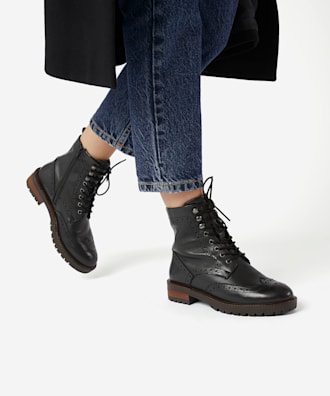 wing tip boots