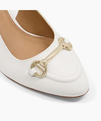 Cassie, White, small
