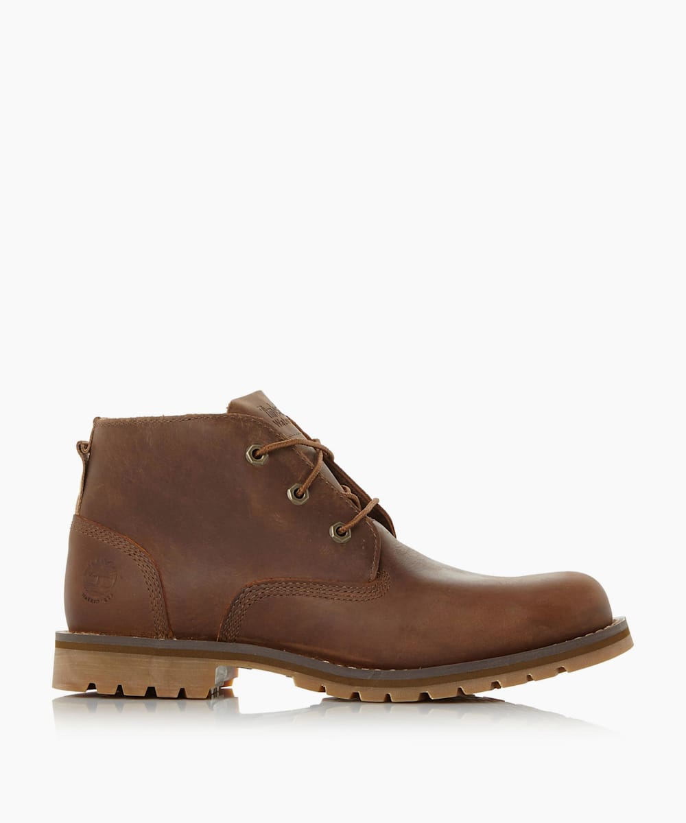 Cleated Sole Lace Up Chukka Boots 